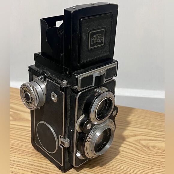 Zeiss Ikon Ikoflex twin lens medium format film TLR camera Free Shipping - Picture 1 of 9